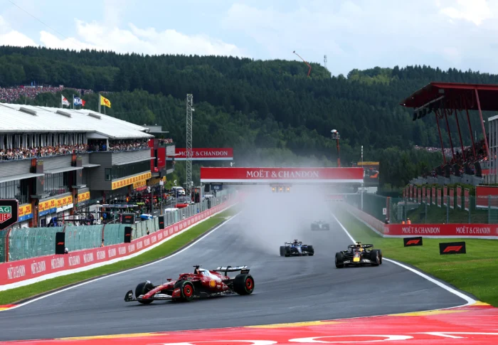 【2026年】F1ベルギーGPは日本時間何時？予選・決勝日程とFOD視聴方法