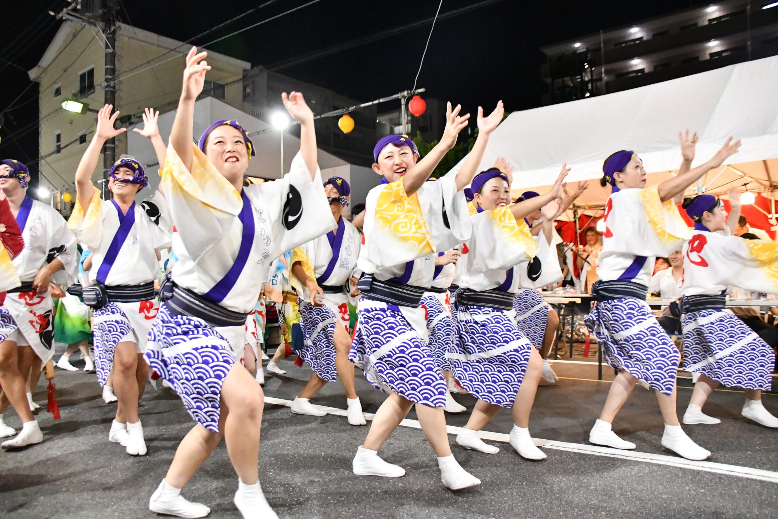 ふるさと広場や会場周辺のにぎわい(第39回・2025年開催時)