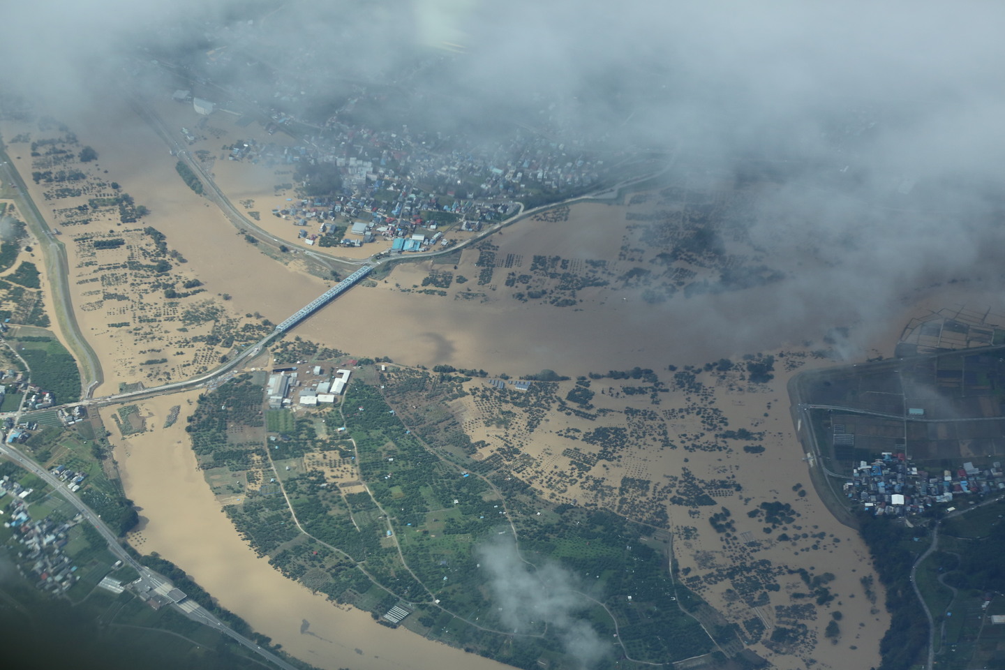 2019年の台風19号(ハギビス)による長野県の浸水被害を撮影した航空写真(国土地理院)
