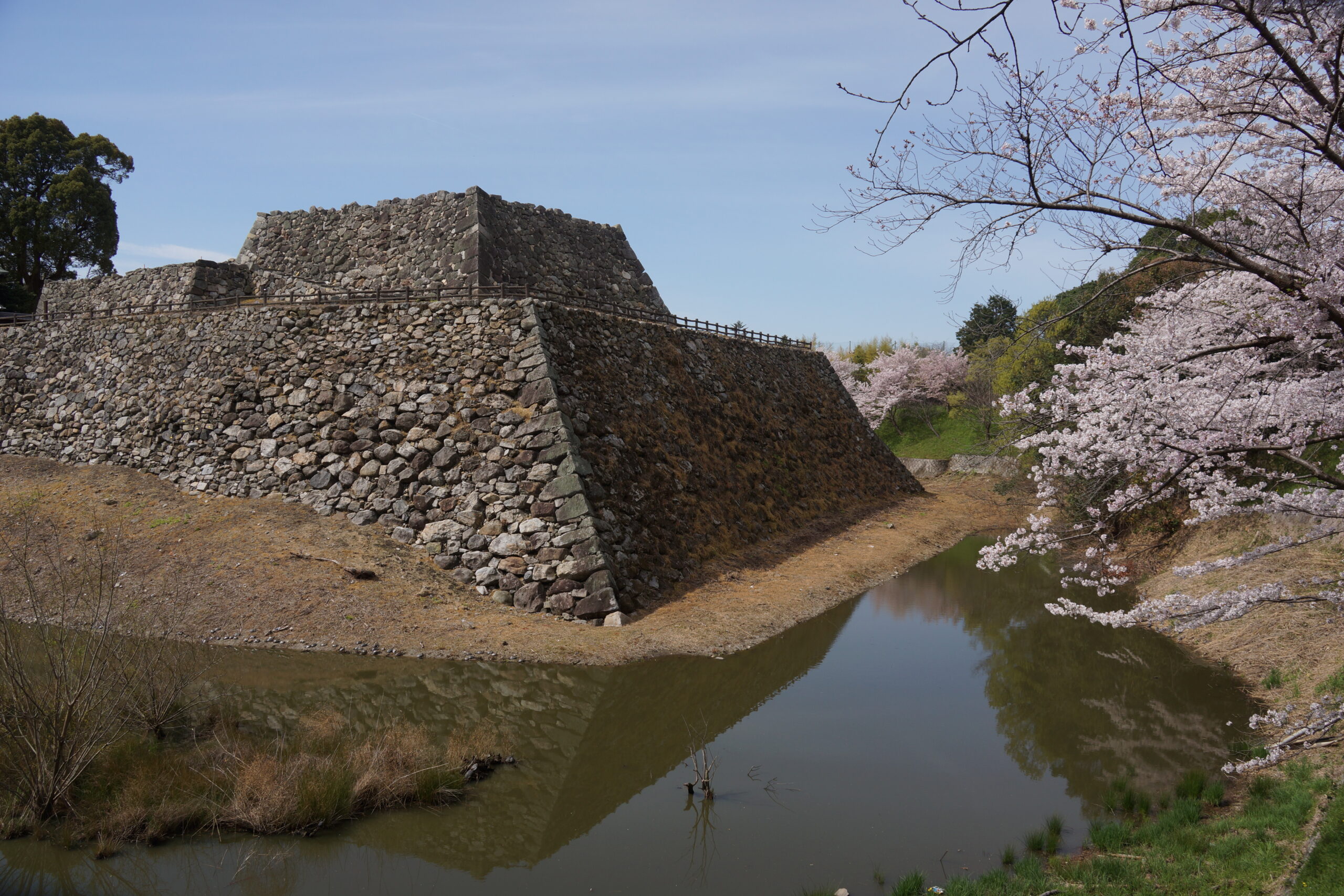 郡山城の天守台