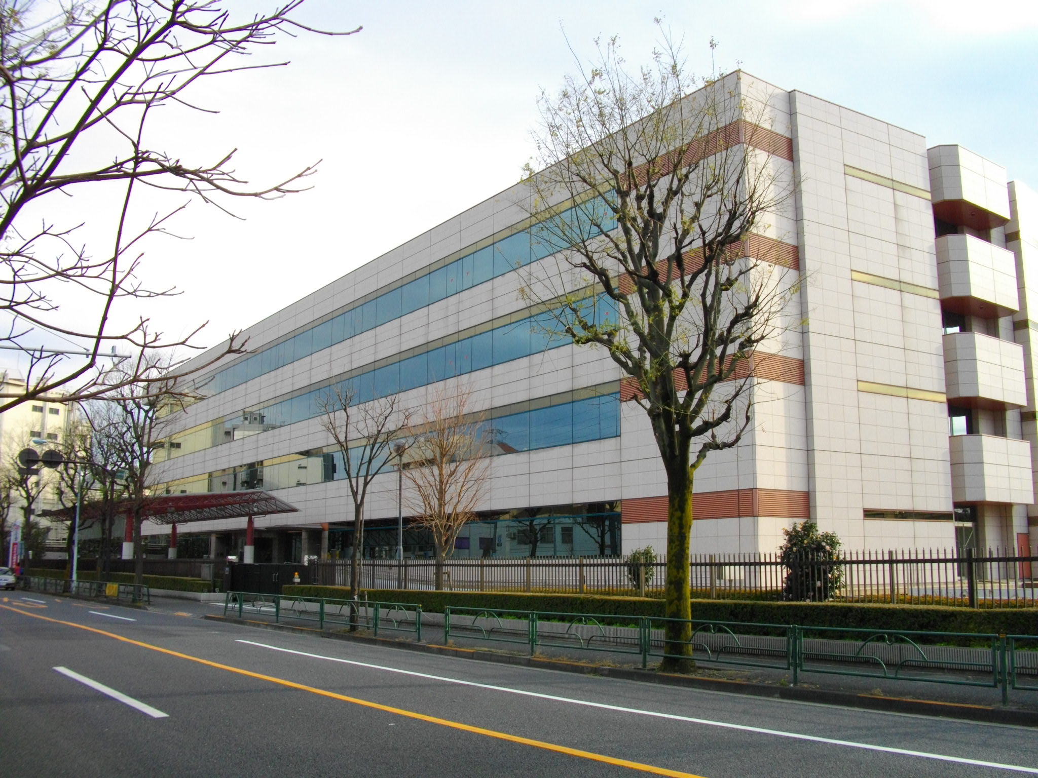 日本年金機構本部庁舎の外観