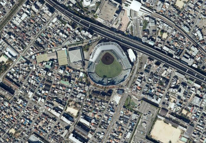 日南学園、明徳義塾に9回逆転サヨナラ勝ち｜8年ぶり白星の立役者・豊丸蒼大と二刀流エース田中皐晴を解説【夏の甲子園2026・1回戦】