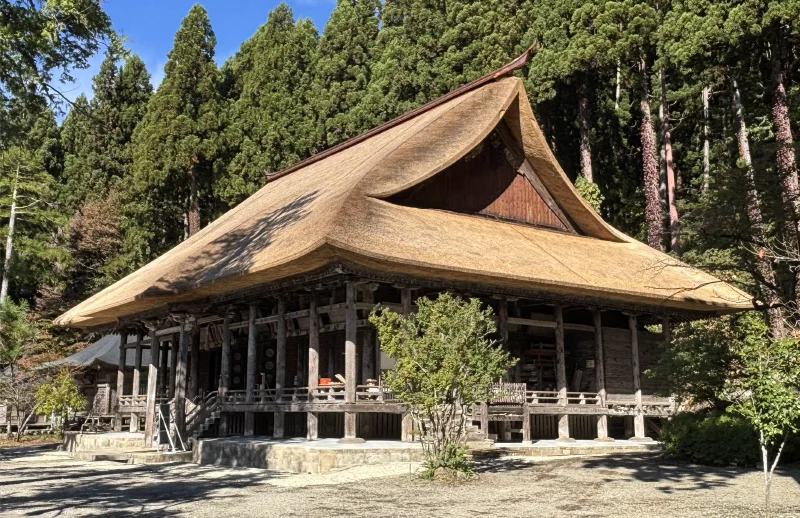 本山慈恩寺 本堂（国の重要文化財・ドラマクランクイン地）