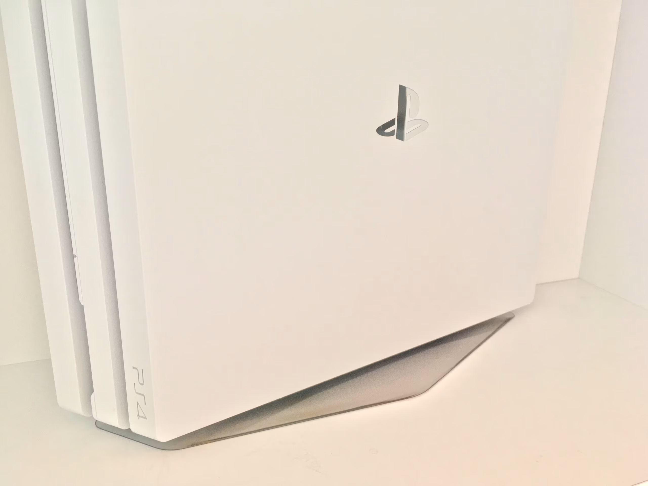 PS4 Pro本体