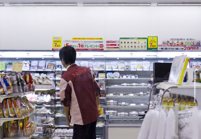 カスハラ対策義務化【2026年10月1日】個人事業主・小規模店舗が今すぐ整える10項目チェックリスト