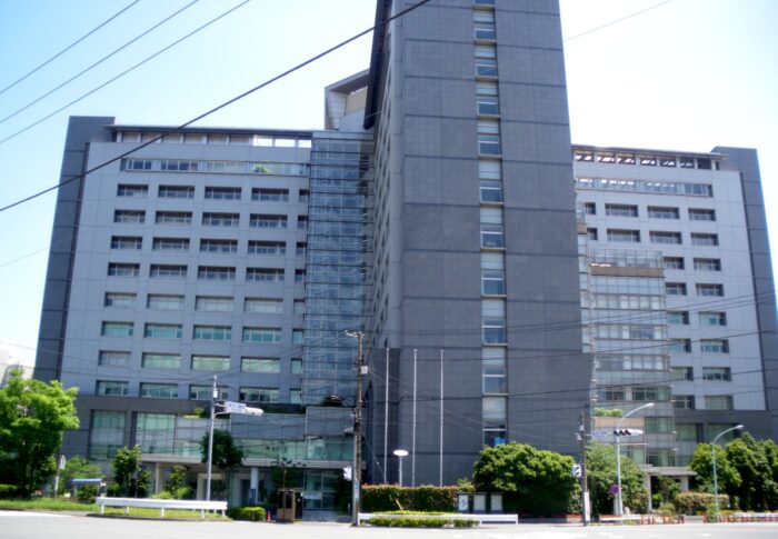 在留資格の変更・更新手数料はいつから値上げ？【2026年10月1日施行】9月30日受付分は旧料金・新旧比較表