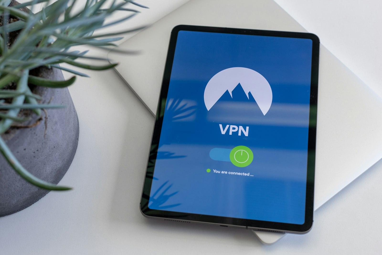 VPN接続を示すタブレット端末の画面