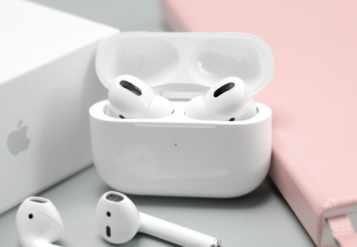 【2026年9月18日発売】AirPods 5とAirPods 4を比較｜価格・ANC・IP規格で買い替えるべき人がわかる