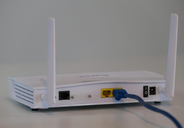 【Wi-Fi 繋がらない】ルーターを再起動しても直らない時の4つの原因と対処法9選｜症状別の切り分け手順まで