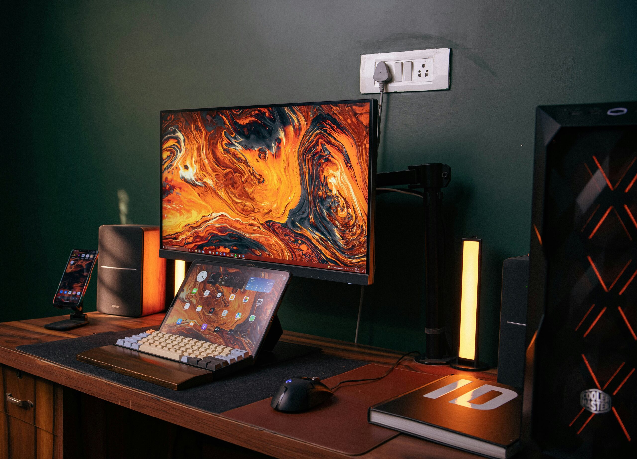 ゲーミングPCのデスク環境