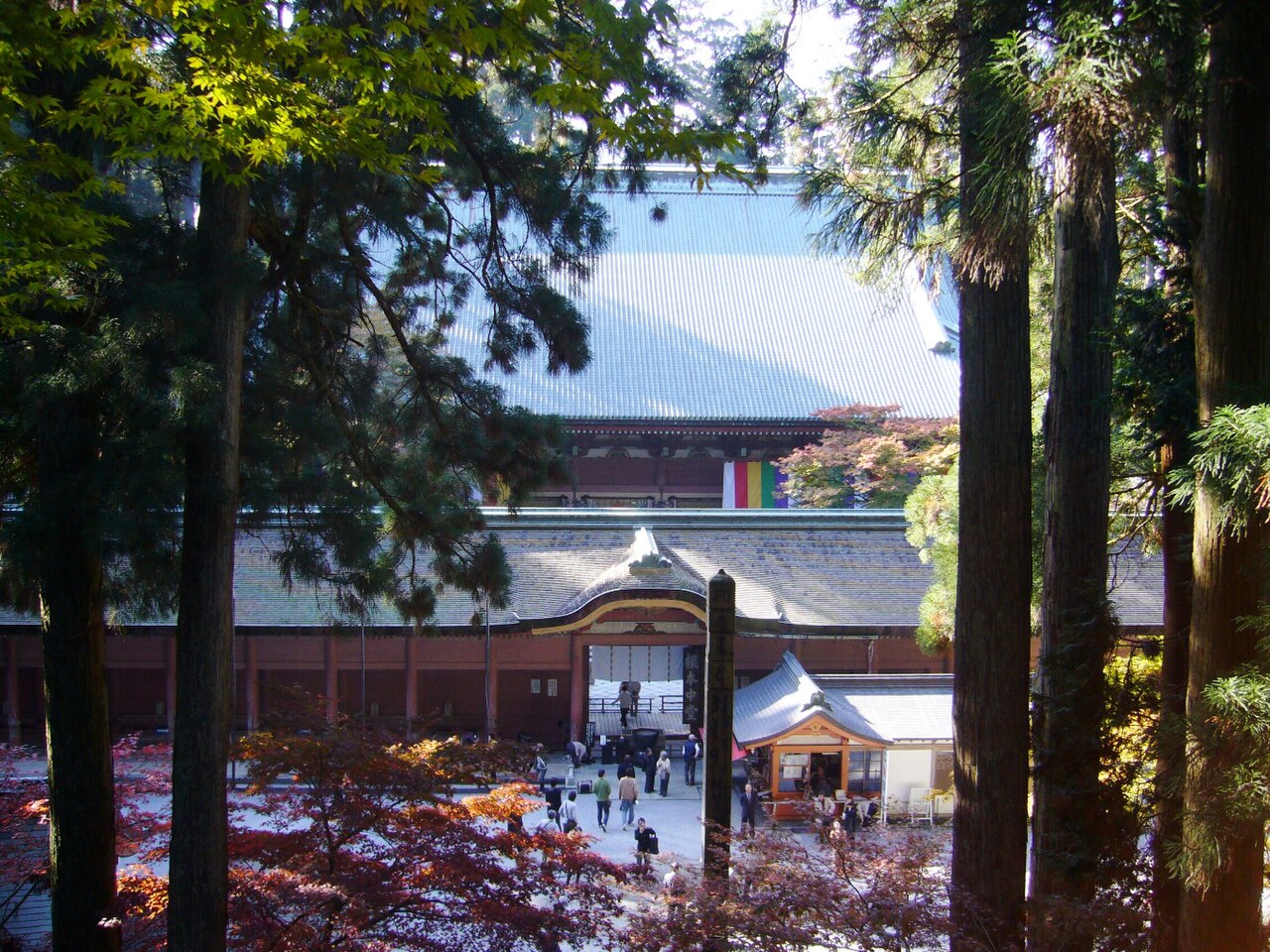 延暦寺根本中堂(焼き討ちで焼失し、江戸時代初期に再建された建物)