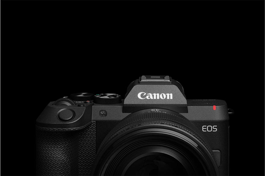 EOS R8 Mark IIの上部ダイヤルとマルチコントローラー