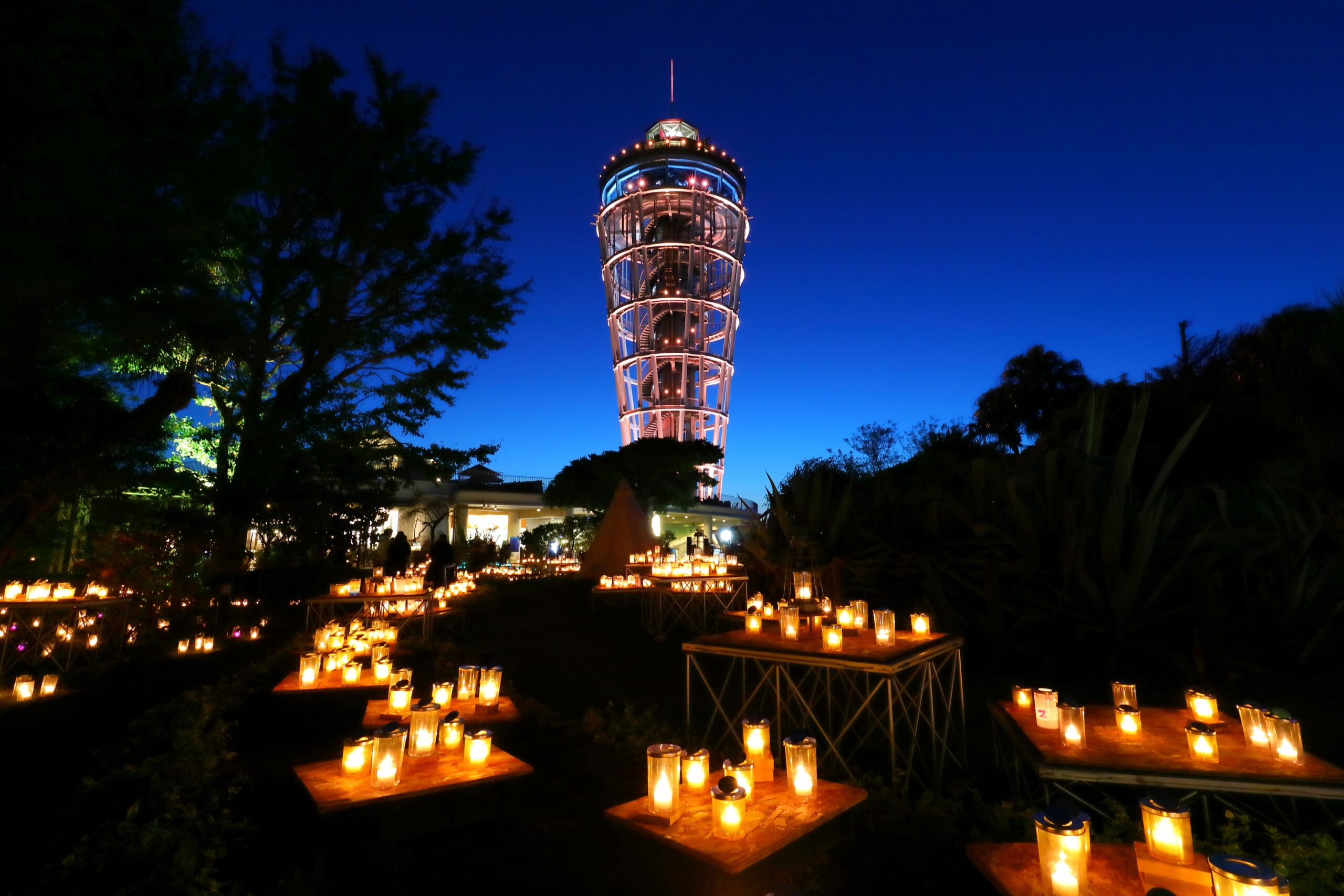 湘南キャンドルの苑内のキャンドル夜景