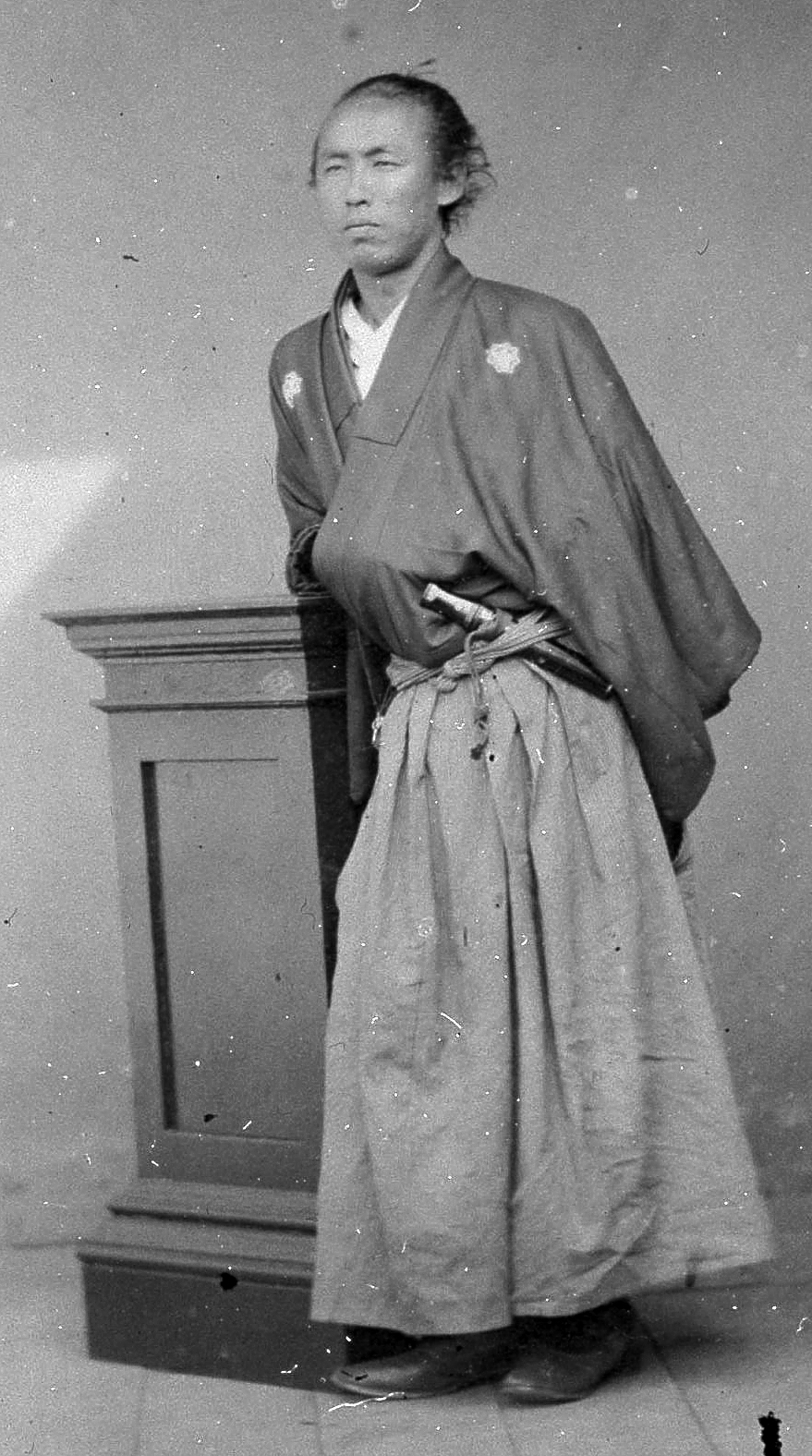 坂本龍馬の肖像写真（上野彦馬撮影とされる）